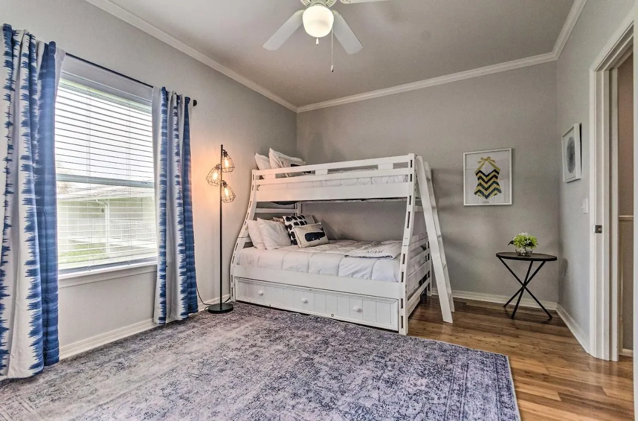 Holiday home Beautiful Townhome Steps From Miramar Beach! Destin